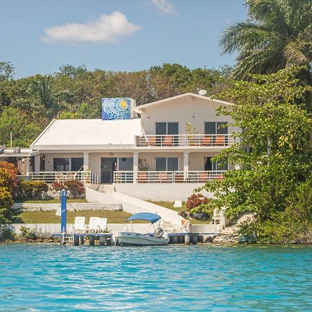 Casa Sol Y Luna Bacalar Bed & Breakfast Dış mekan fotoğraf