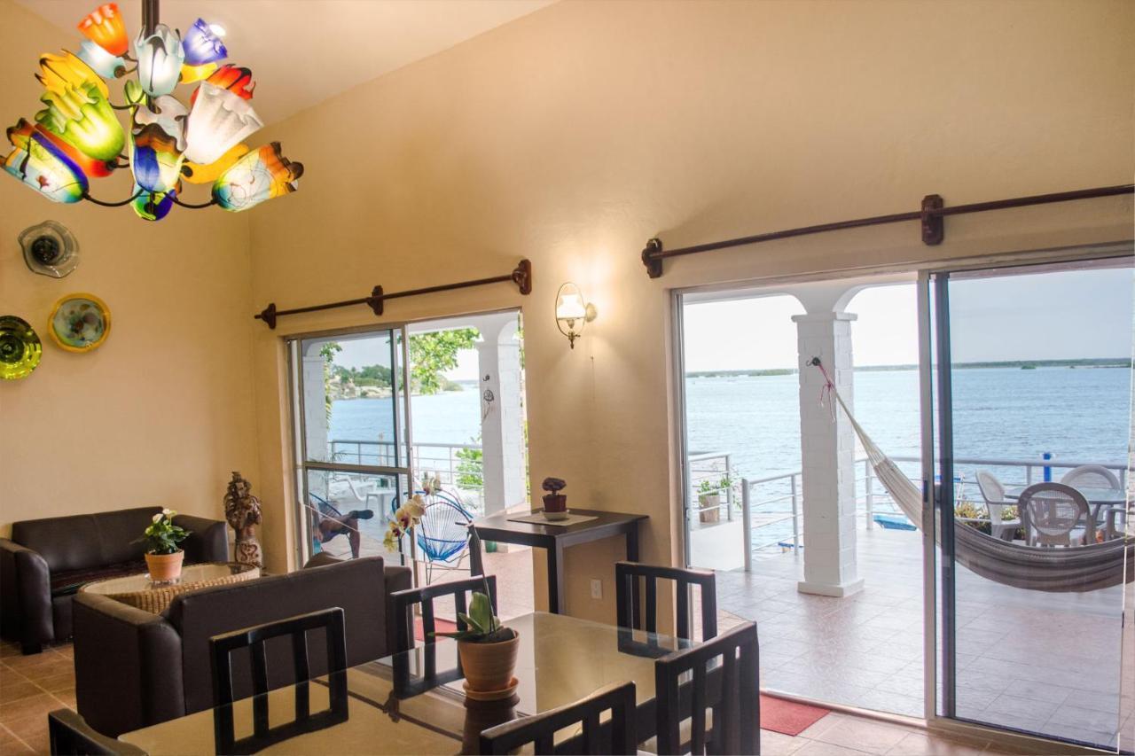 Casa Sol Y Luna Bacalar Bed & Breakfast Dış mekan fotoğraf