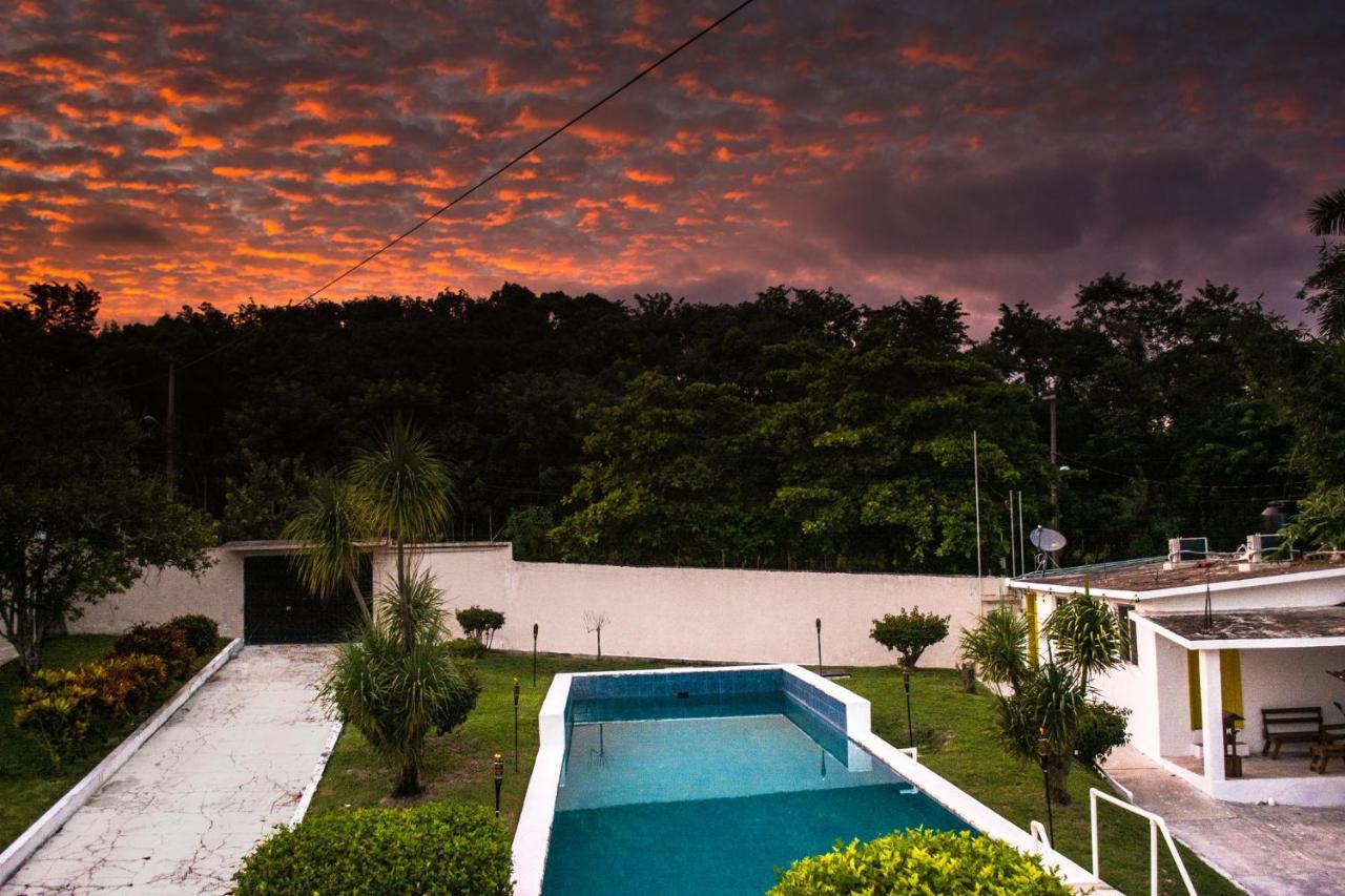 Casa Sol Y Luna Bacalar Bed & Breakfast Dış mekan fotoğraf