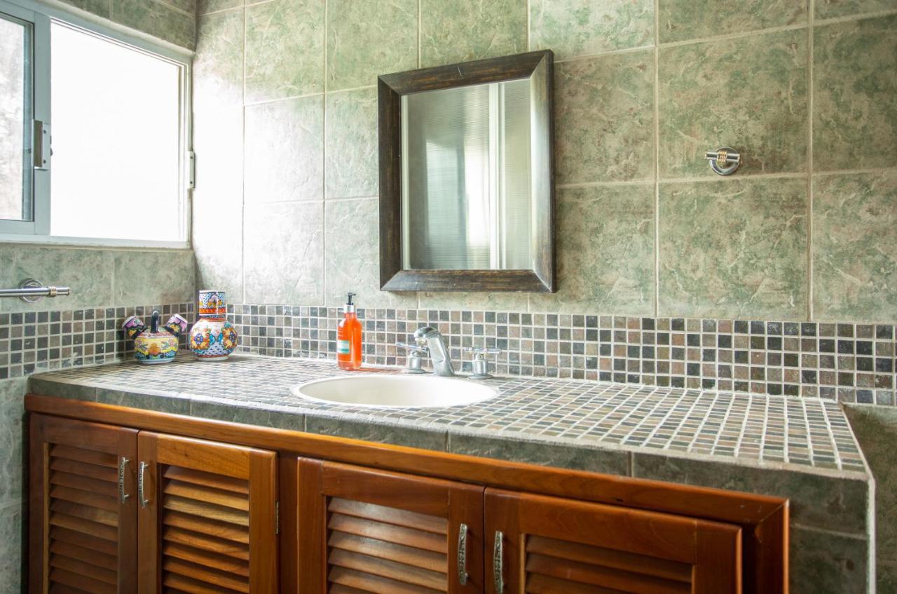 Casa Sol Y Luna Bacalar Bed & Breakfast Dış mekan fotoğraf